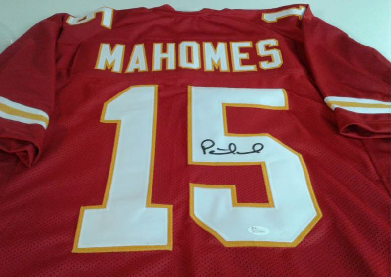 lot 1000 image: Signed Patrick Mahomes #15 Kansas City Chiefs Custom Football Jersey wJames Spence WITNESSED Authentication