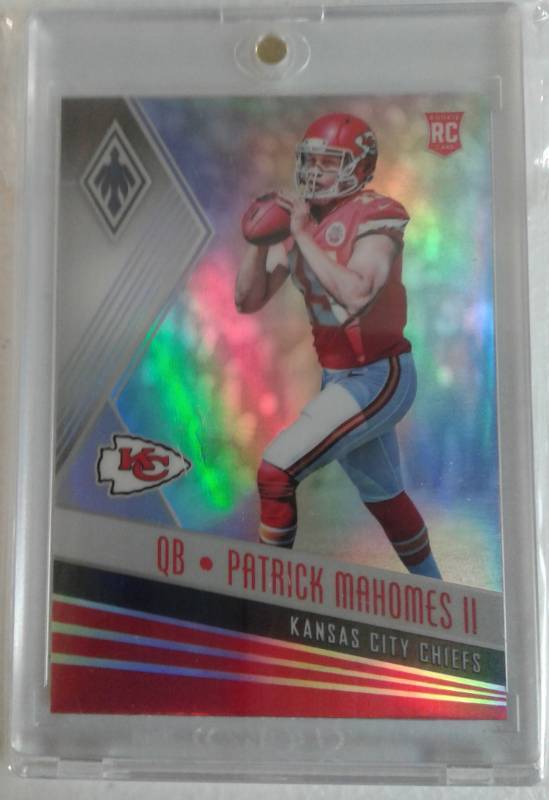 lot 1008 image: Mint 2017 Phoenix Patrick Mahomes II Kansas City Chiefs Rookie Card #104 In Protective Magnetic Case