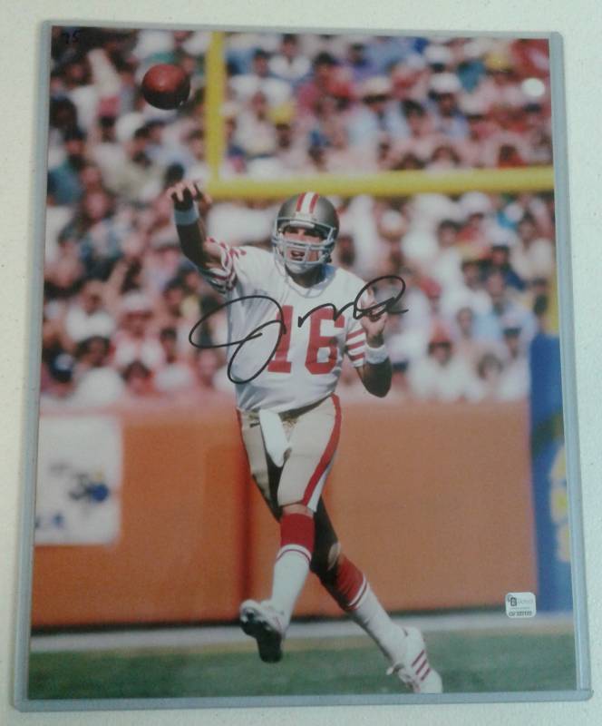 lot 1047 image: Signed Joe Montanta San Francisco 49ers 11x14 Photograph Gloabal Authentication