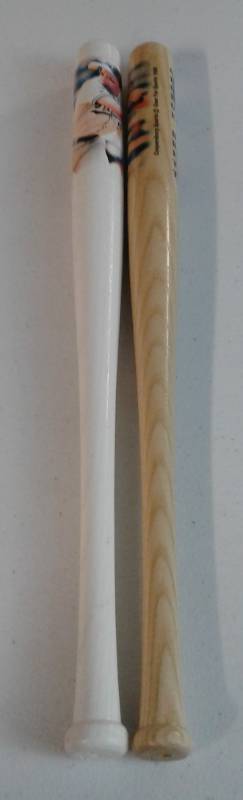 lot 1075 image: Two Commemorative George Brett Mini Baseball Bat Blonde & White Painted With George Brett Photo Made in 1999