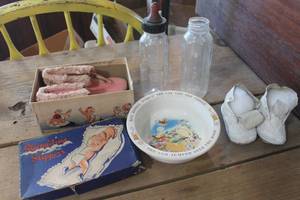 lot 4915 image: Vintage Baby Shoes, Bowl and More