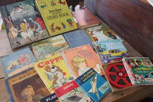 lot 4932 image: Vintage Childrens Books & More