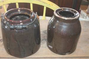 lot 4944 image: Vintage Crocks