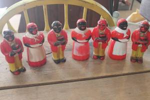 lot 4978 image: 5 Tall Vintage Americana S&P Shakers