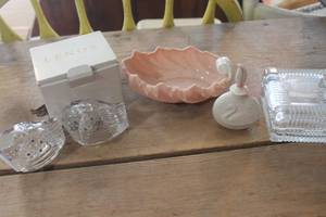 lot 4991 image: IOB Lenox S&P Shakers and More