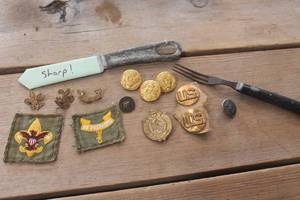 lot 4994 image: Antique Civil War Era Fork, Buttons & More