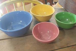 lot 4998 image: Antique Bowls yellow one has small chip