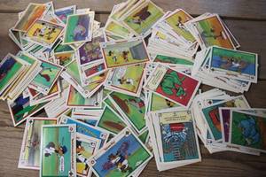 lot 5011 image: Vtg. Looney Tunes Trading Cards