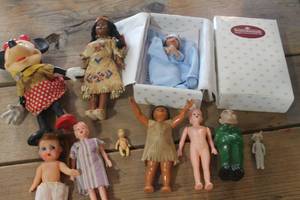 lot 5030 image: IOB Ashton-Drake Doll and More