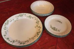 lot 5047 image: 11 Pieces Corelle Dishes