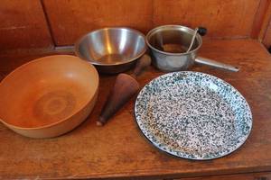 lot 5057 image: Enamelware Serving Tray and More