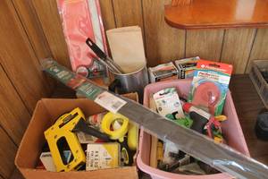 lot 5059 image: Misc. Screws, Water Hose Nozzles and More
