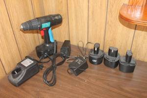 lot 5060 image: Cordless Drills untested