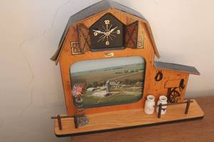 lot 5066 image: 20 wide Primitive Barn Clock untested