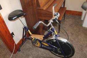 lot 5068 image: Vintage Stationary Bike