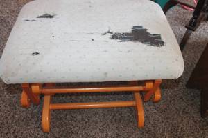 lot 5077 image: Glider Rocking Chair Ottoman