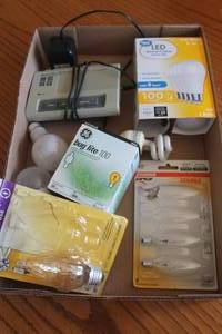 lot 5081 image: Flat of Lightbulbs & More