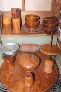 lot 5097 image: Vintage Wood Dish Set and More