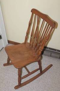 lot 5098 image: Vintage Wood Rocking Chair
