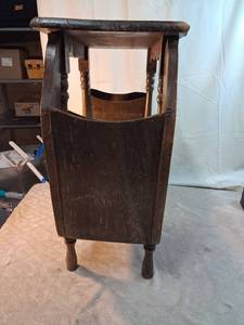 lot 4 image: Wood Side Table with Turned Legs and Shelf