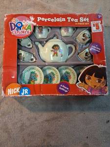 lot 18 image: Dora the Explorer Porcelain Tea Set