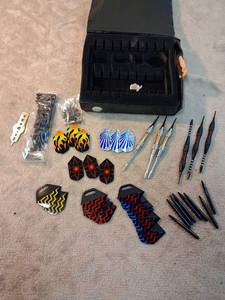 lot 21 image: Dart Set with Case Storage Organizer Flights Flights and Accessory Kit