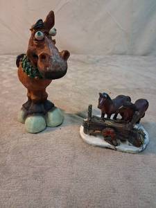 lot 27 image: 2 Piece Carved Animal Figurine Lot with Horse and Reindeer Sculptures