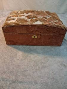lot 52 image: Upholstered Storage Trunk with Lock and Key