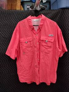 lot 9016 image: Columbia PFG Mens Short Sleeve Button-Up Fishing Shirt Size XL Pink