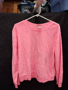 lot 9064 image: No Boundaries Womens Pink Fleece Crewneck Sweatshirt Size XL (15-17)
