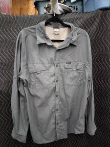 lot 9078 image: Columbia Titanium Mens XL Long Sleeve Button-Up Shirt Gray