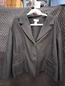 lot 9082 image: Alfred Dunner Woman Size 24W Black Two-Pocket Blazer Jacket 100% Polyester