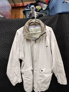 lot 9119 image: J.L. Colebrook Mens Cream Cotton Jacket w Khaki Collar & Leather Trim Size M