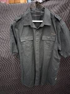lot 9130 image: Sean John Original Fit Short Sleeve Button-Up Shirt Size L Linen Cotton Blend