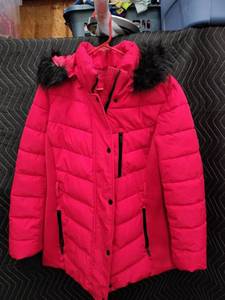 lot 9133 image: London Fog Womens Quilted Puffer Jacket Size L Pink w Faux Fur Hood Trim