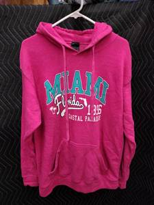 lot 9139 image: Point Sportswear Miami Florida Coastal Paradise Pink Pullover Hoodie Size S