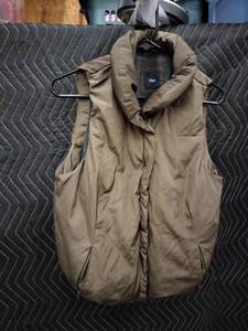 lot 9151 image: Gap Womens Puffer Vest Olive Brown Size M w Shawl Collar
