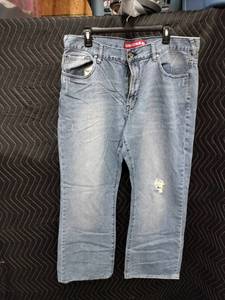 lot 9155 image: Unionbay Mens Distressed Light Wash Denim Jeans Size 38x32