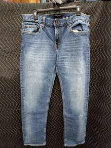 lot 9161 image: Banana Republic Athletic Fit Mens Jeans 35x34 Medium Wash Denim