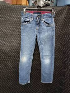 lot 9167 image: Levis 514 Regular Fit Childrens Jeans W25L26