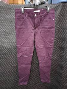 lot 9168 image: Levis 311 Shaping Skinny Womens Jeans Size 32 Purple