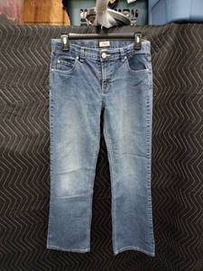 lot 9172 image: Circo Girls Size 16 Bootcut Blue Denim Jeans