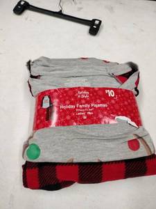 lot 9183 image: Holiday Style Holiday Family Pajamas 2-Piece PJ Set Ladies Plus 3X