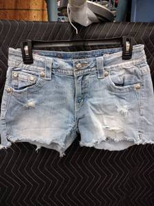 lot 9191 image: Miss Me Signature Shorts Size 29 Light Wash Distressed Denim Cutoff