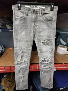 lot 513 image: RGSTR Size 16 Gray Distressed Skinny Jeans w Paneled Knees