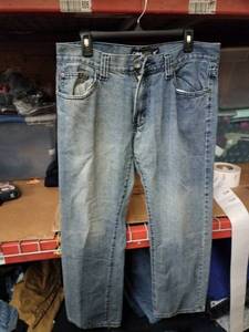 lot 525 image: NBN Gear Mens Jeans Size 34x32 Light Wash Flap Back Pockets