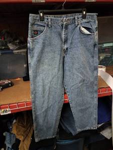 lot 531 image: Wrangler Silver Edition Mens Jeans 36x30 Acid Wash Denim Relaxed Fit