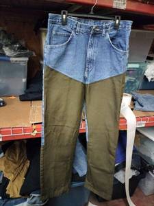 lot 532 image: Wrangler Pro Gear Mens Jeans 34x34 w Canvas Front Panels
