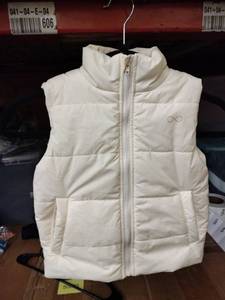 lot 546 image: Infantit Size 3 Puffer Vest Cream Full-Zip Quilted Stand Collar