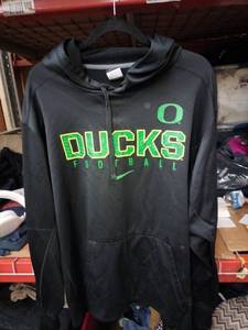 lot 577 image: Nike Therma-Fit Oregon Ducks Football Hooded Sweatshirt Black Size XXL